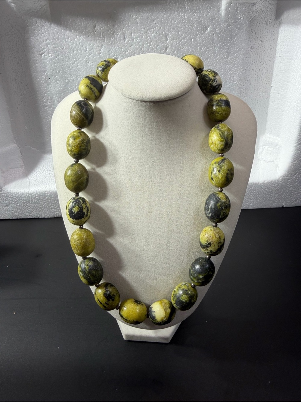 AIL 925 Sterling Silver 925 Green Oval Serpentine Beaded Rolo Necklace Lobster